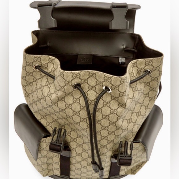 Gucci Beige and Black GG Supreme Backpack - Picture 3 of 12